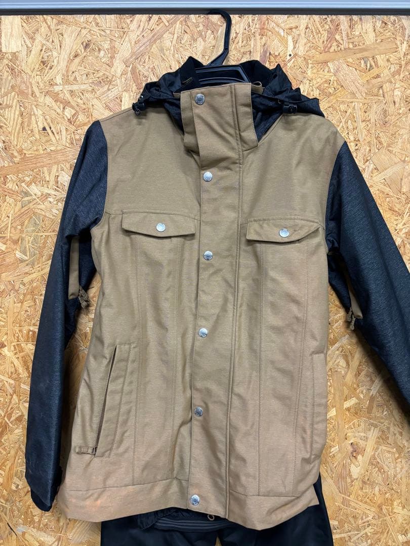 スノーボードウェア　レディース　使用回数少　上下セット　JEWEL Sサイズ