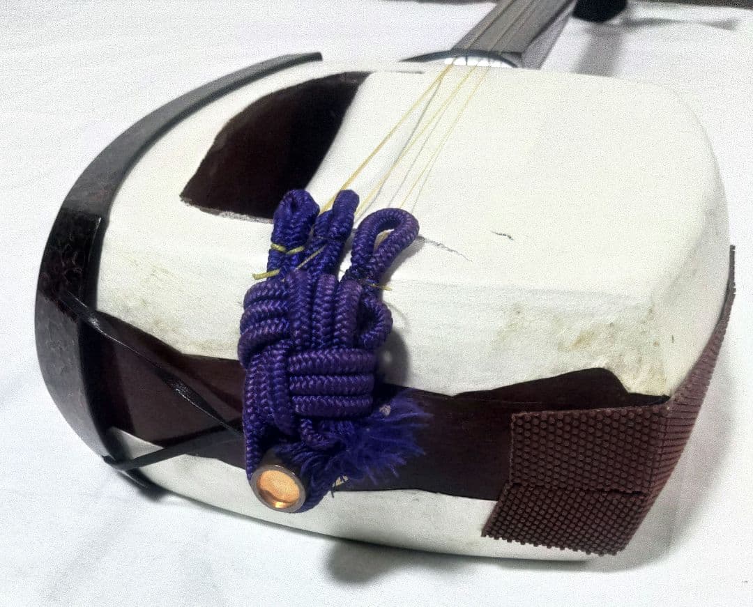 三味線 津軽三味線　正寸　太棹　東さわり　ハードケース付【皮破れ】