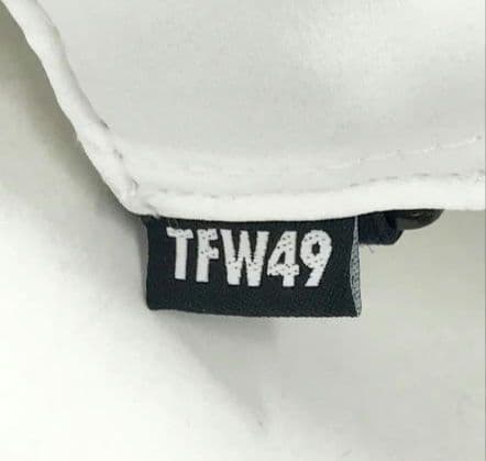 TFW49 ロゴ入りホワイトキャップ