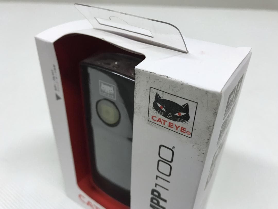 未使用品　CAT EYE フロントライト　AMPP1100