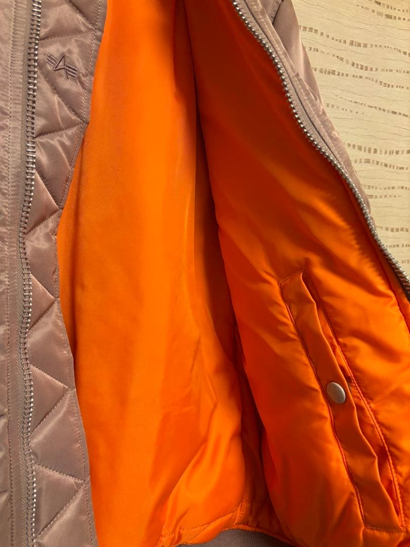 ベージュ MA-1 フライトジャケット