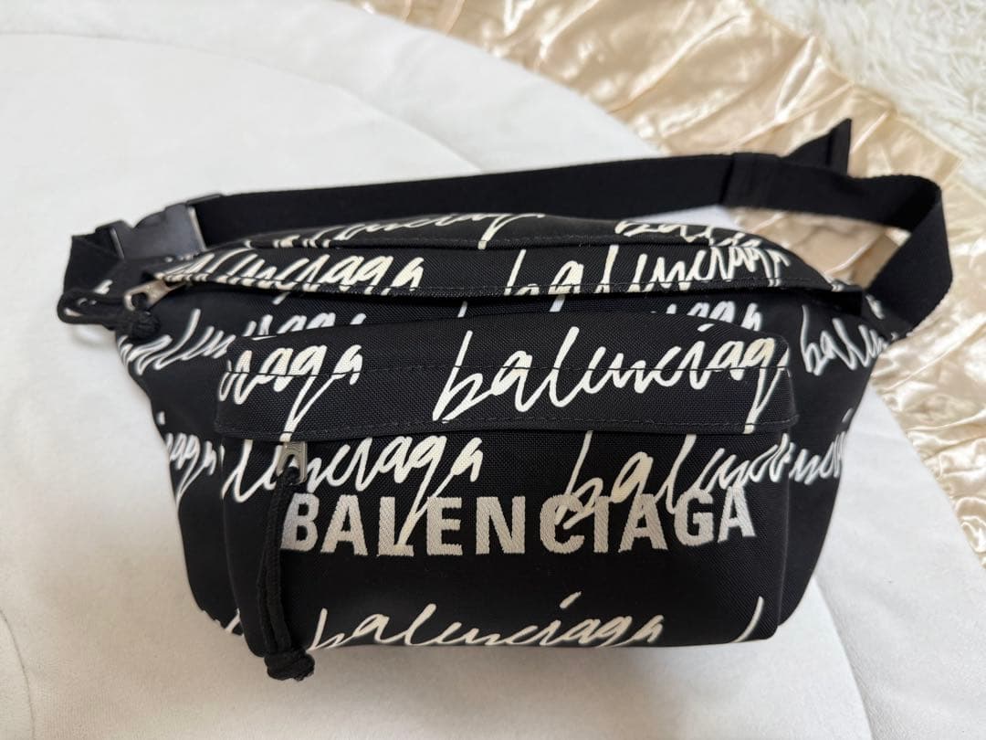 BALENCIAGA バレンシアガ ウエストポーチ 美品 大容量 年末セール