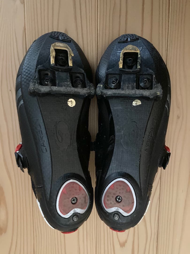 シマノのビンディングペダル と新品クリートセット、SIDIのビンディングシューズ