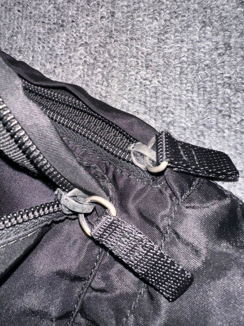 最終値下げ‼️PRADAウエストポーチ　ブラック