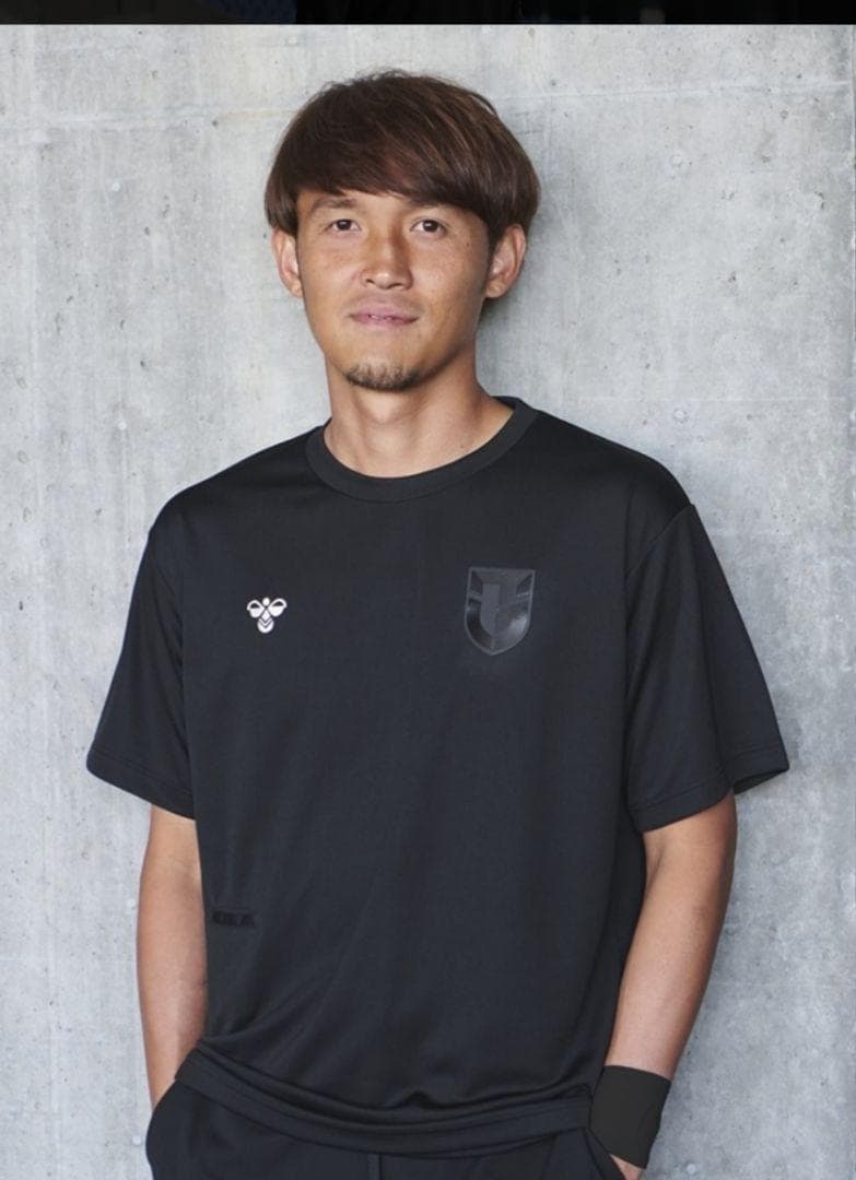 【新品未使用　sold out品】ガンバ大阪 hummel 半袖Tシャツ