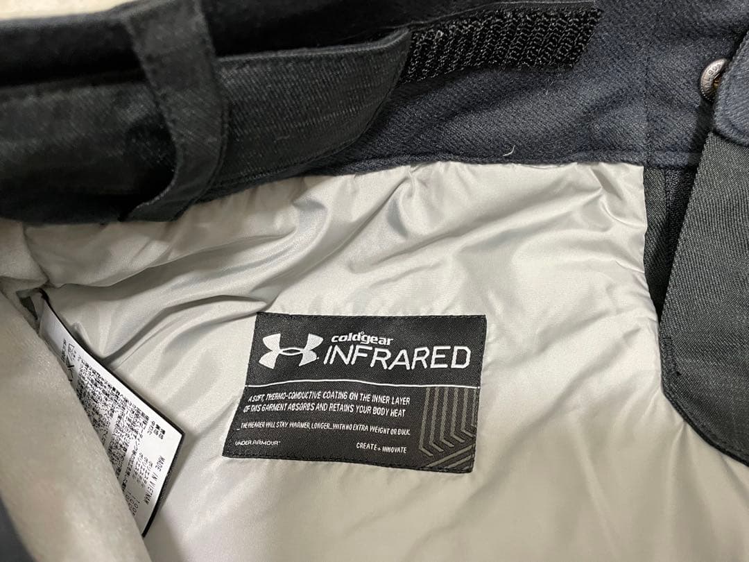 新品未使用SM Under Armour STORM スノーボードウェア グレー