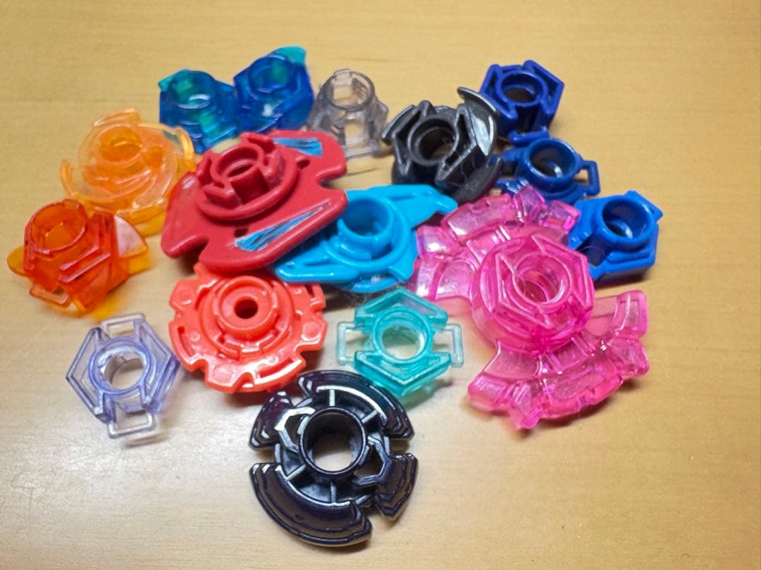 【豪華まとめ売り】ベイブレード 大量セット ランチャー・グリップ・各種パーツ付
