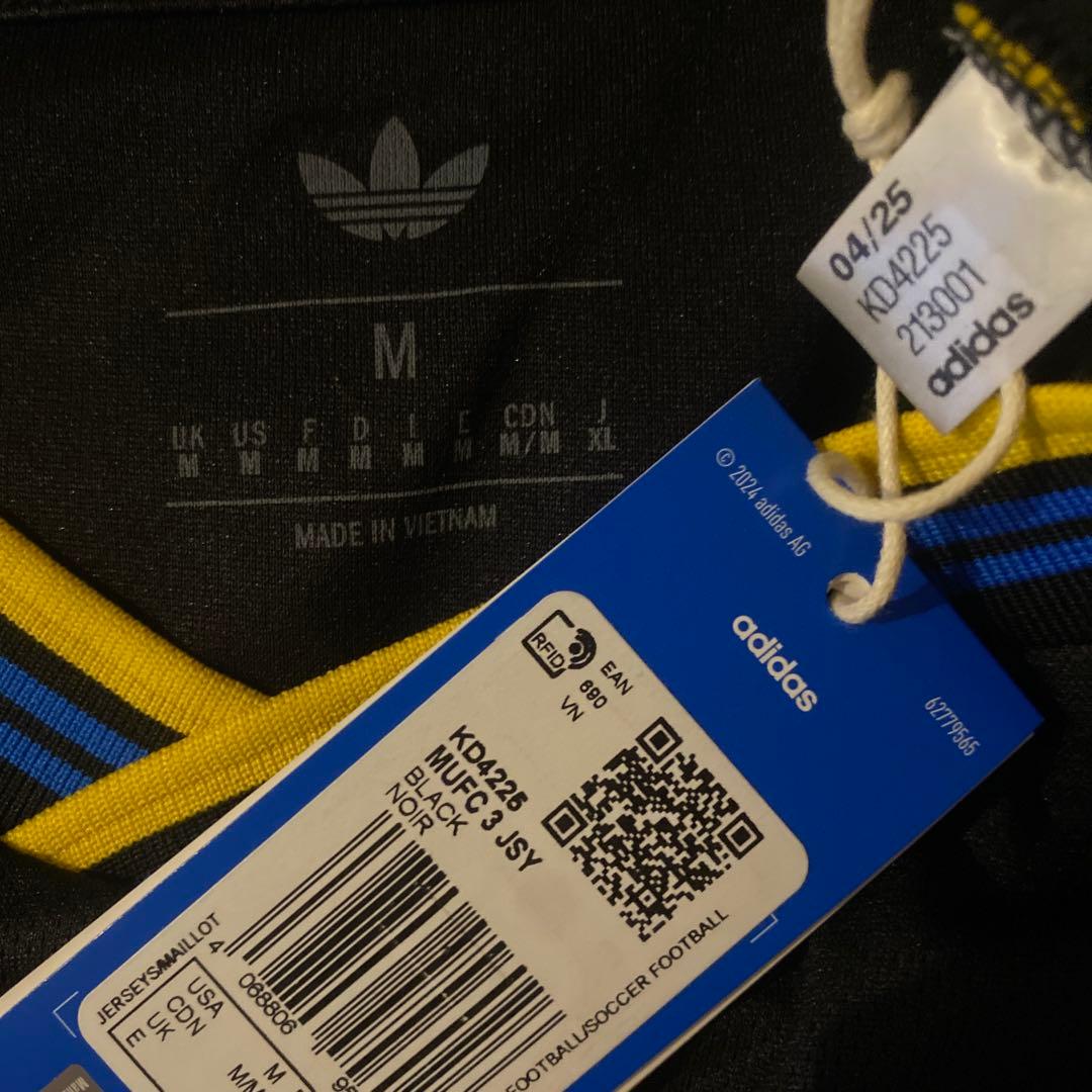 エンベウモ　マンチェスター・ユナイテッド　25/26　　サード　CUP