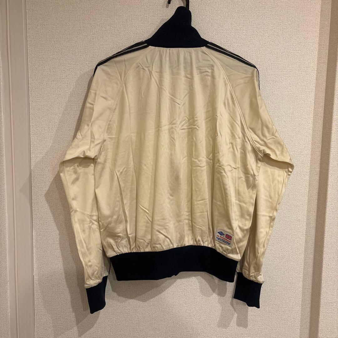 Umbro トラックジャケット　ベージュ