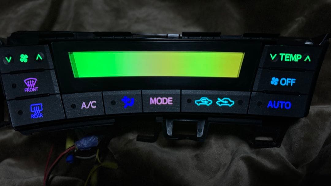 ZVW30 プリウス 前期 エアコンパネルLED打ち替え品　自動変化レインボー