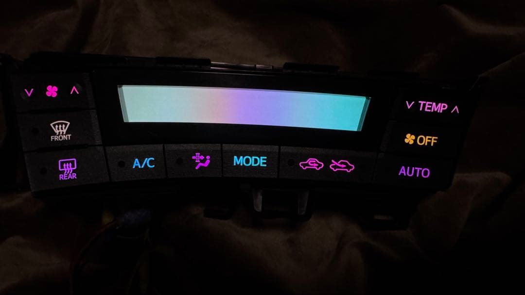ZVW30 プリウス 前期 エアコンパネルLED打ち替え品　自動変化レインボー
