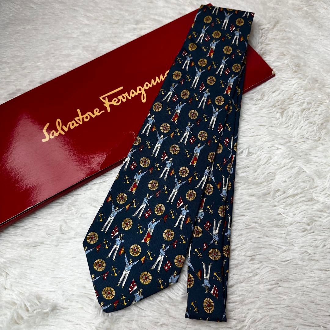 新品未使用 Ferragamo ネクタイ ネイビー 総柄 フェラガモ - メルカリ