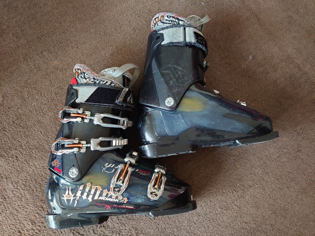 NORDICA　ノルディカ　スキーブーツ　27センチ　27.5センチ