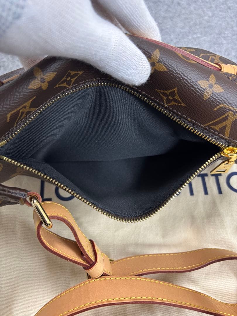 Louis Vuitton モノグラム ボディバッグ