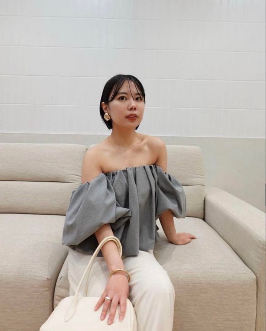 新品　anuans アニュアンス ボリュームバルーントップス