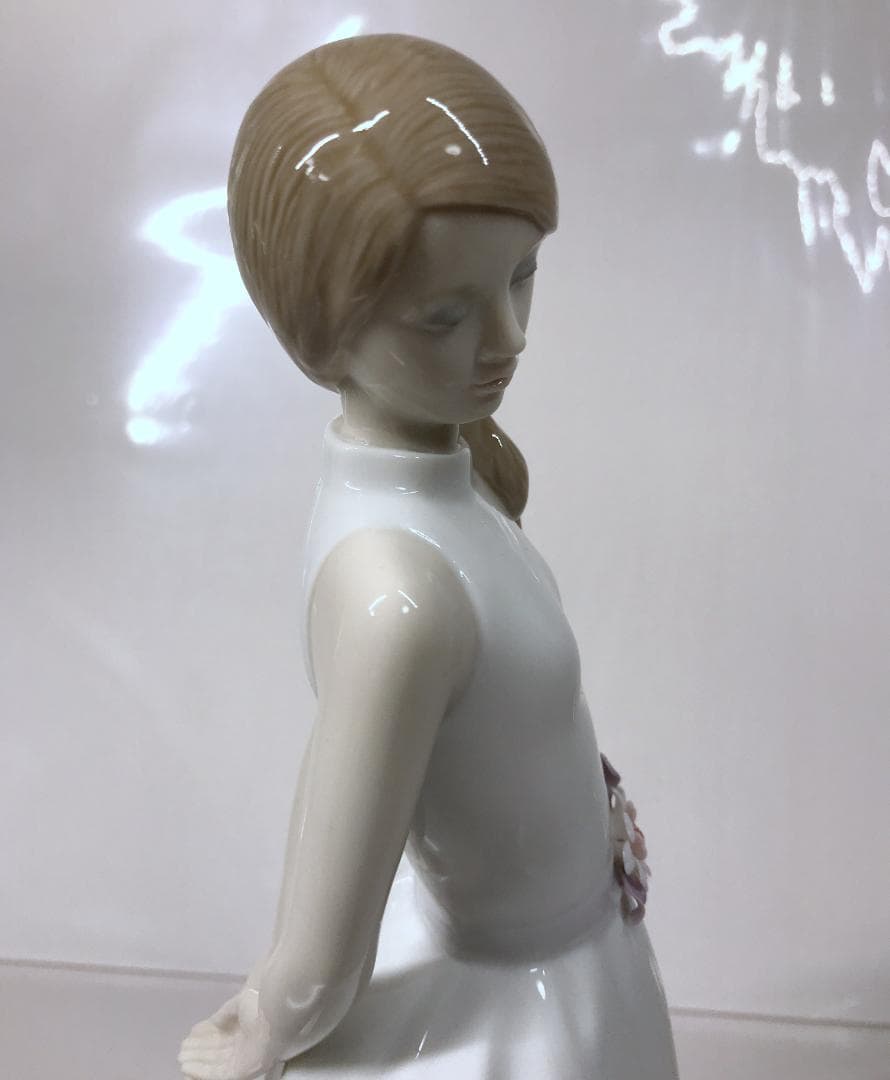 【美品/箱付き】 リヤドロ SWEET ADOLESCENCE 8785