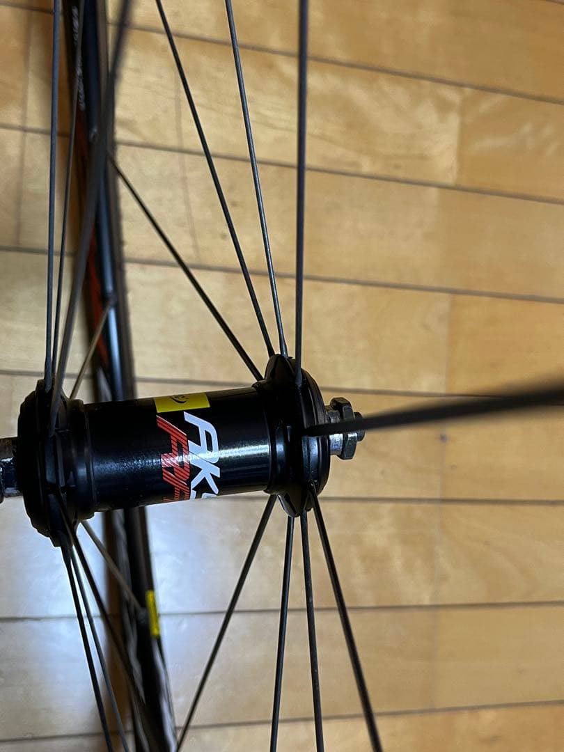 超大特価MAVIC AKSIUM RACE 700Cクリンチャー 中古美品