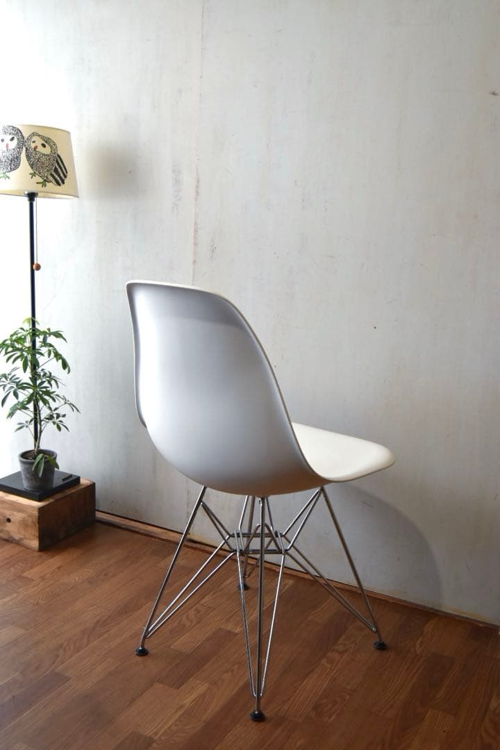 ダイニングチェア Vitra Eames Plastic chair