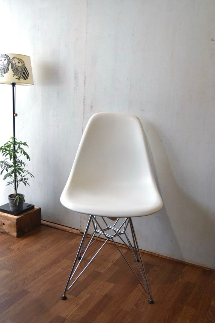 ダイニングチェア Vitra Eames Plastic chair