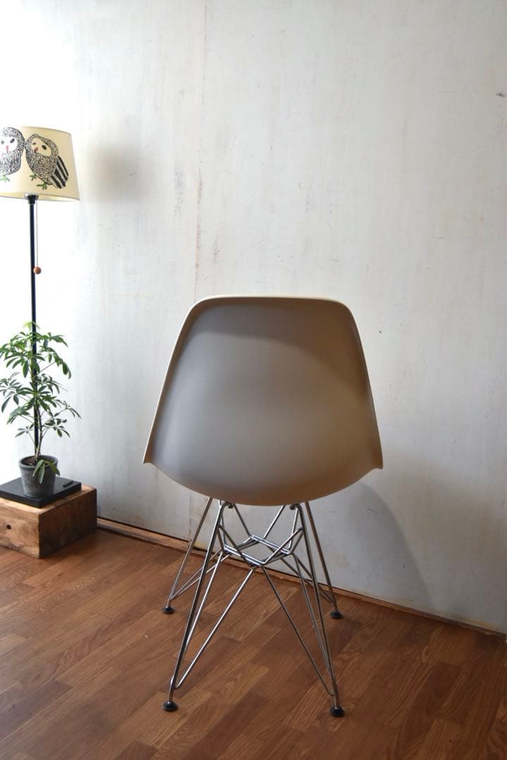 ダイニングチェア Vitra Eames Plastic chair