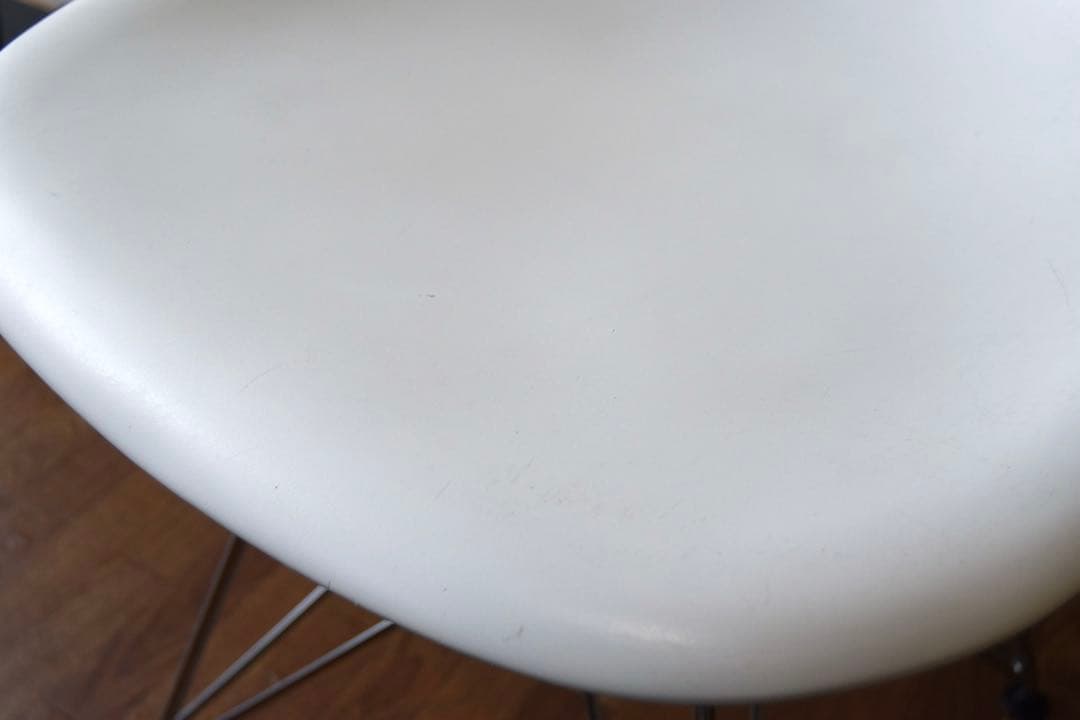 ダイニングチェア Vitra Eames Plastic chair