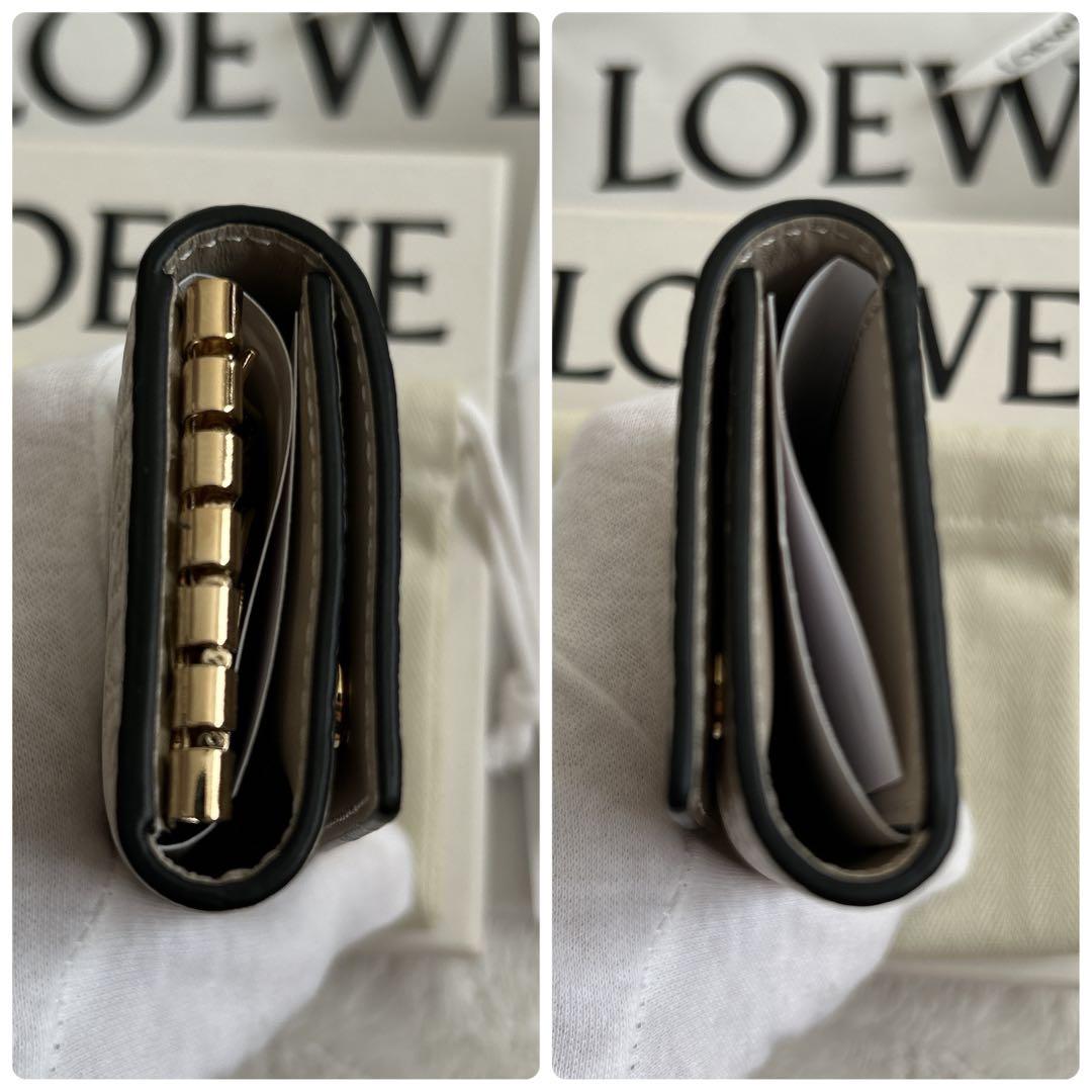 【新品未使用】ロエベ キーケース ホワイト アイボリー リピート