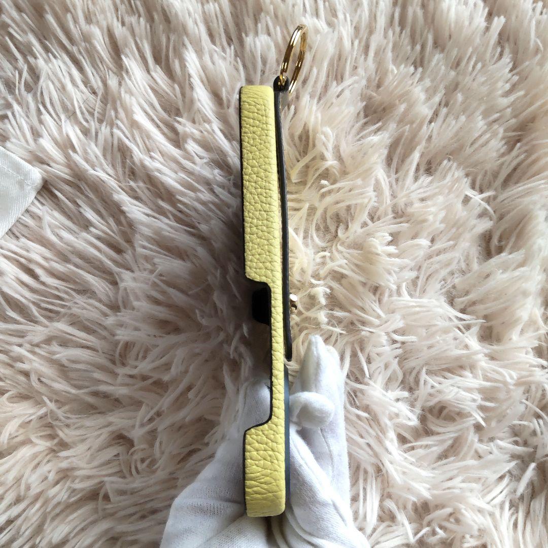 ほぼ新品✨ボナペンチュラ✨iphone17pro✨イエロー✨グレージュ✨ハンドル