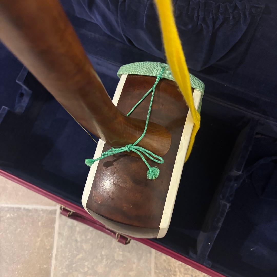 三味線本体 白/緑 ケース付き