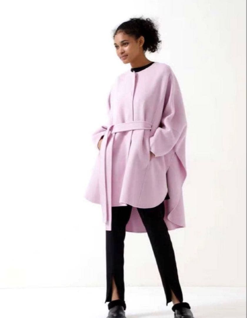 [LE PHIL] ル フィル ベルト付きノーカラーポンチョコート ピンク