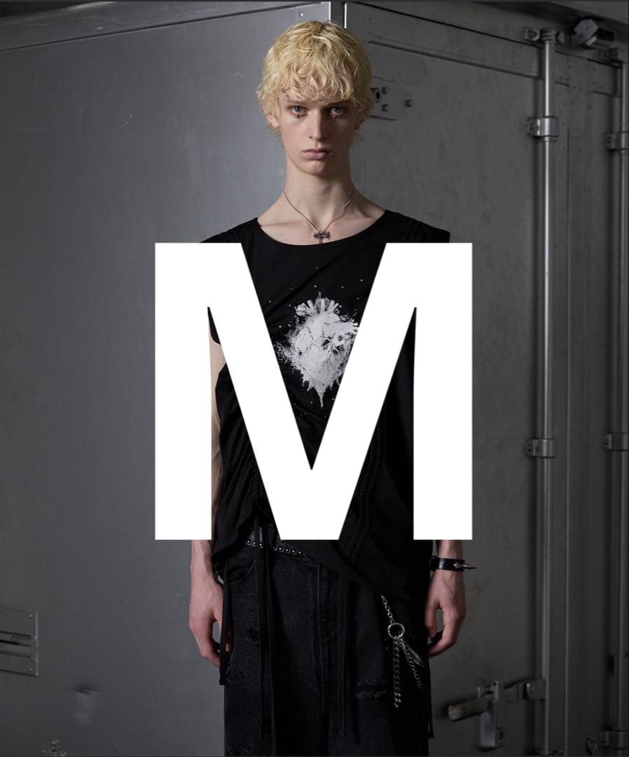 GRANCY】シャーリングデザインラインストーングラフィックノースリーブ