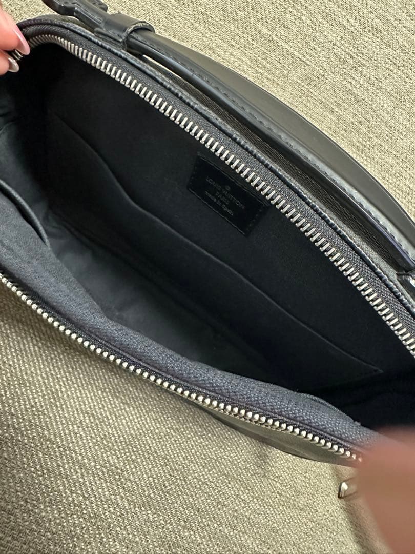 Louis Vuitton ダミエ　ボディバッグ