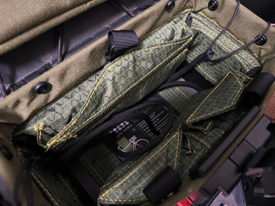 【ROUTEWERKS】ルートワークス　ハンドルバーバッグ　オリーブ31.8