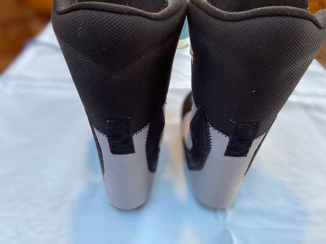 DEELUXE DNA スノボブーツ 23.5cm、青×白×パープル、男女兼用