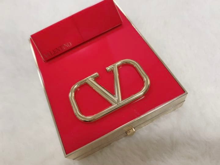 フェイスパウダー VALENTINO beauty