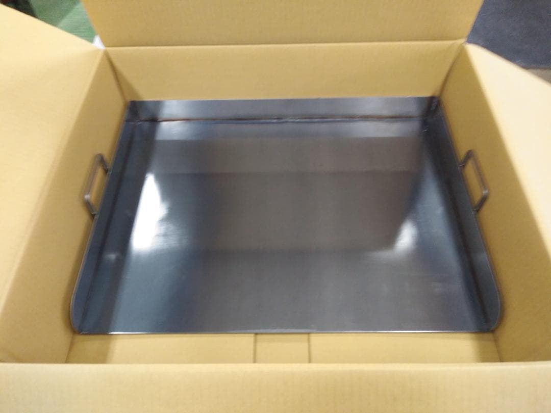 ガスグリラー ★ 鉄板極厚9ミリ ★ LPガス ★ 3辺フチ ★ 持ち手付き