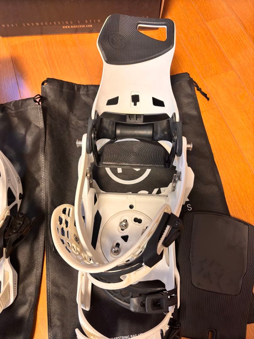 23-24 ナイデッカー スーパーマティック L ホワイト