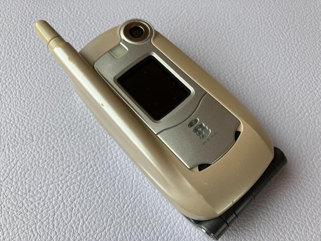 ドコモ携帯 N505i ／ACアダプターN005／卓上ホルダN013のセット - メルカリ