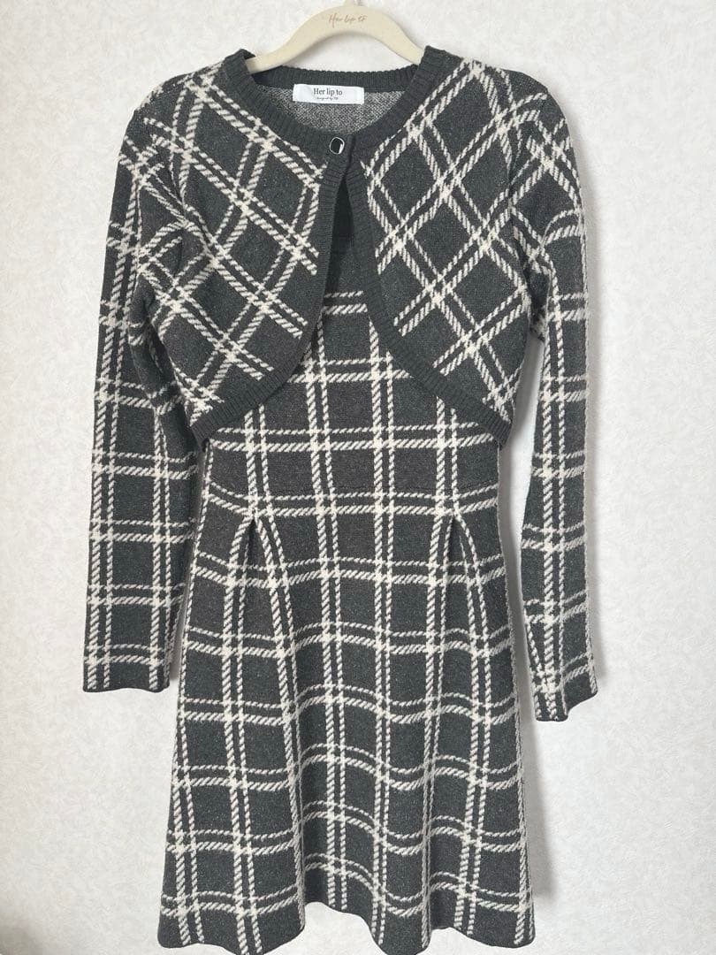ワンピース Herlipto Pantheon Checked Knit Dress