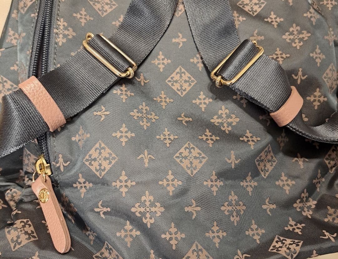 美品　ラシット　リュック　バックパック　グレー×ピンク