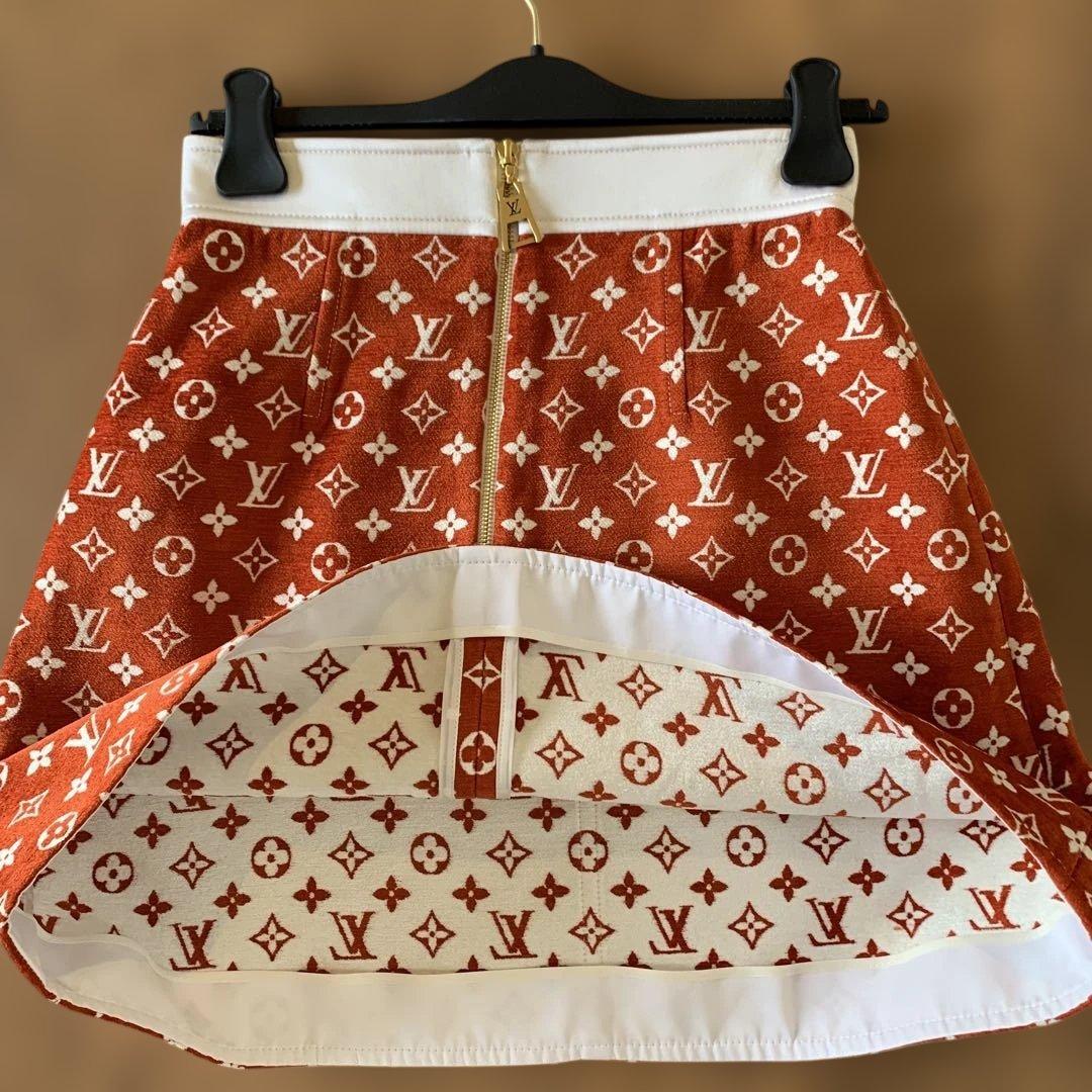 Louis Vuitton オレンジ フレアスカートXS イタリア製 ハンガー付