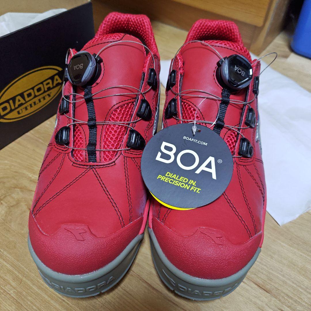 DIADORA BOAシステム安全靴 赤 26.0EEE