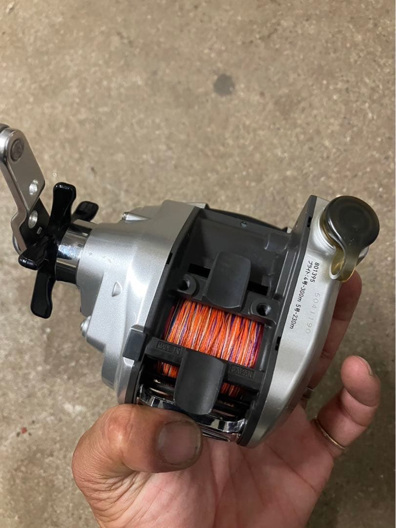 LEBRITZ 300MT 両軸リール ジャンク