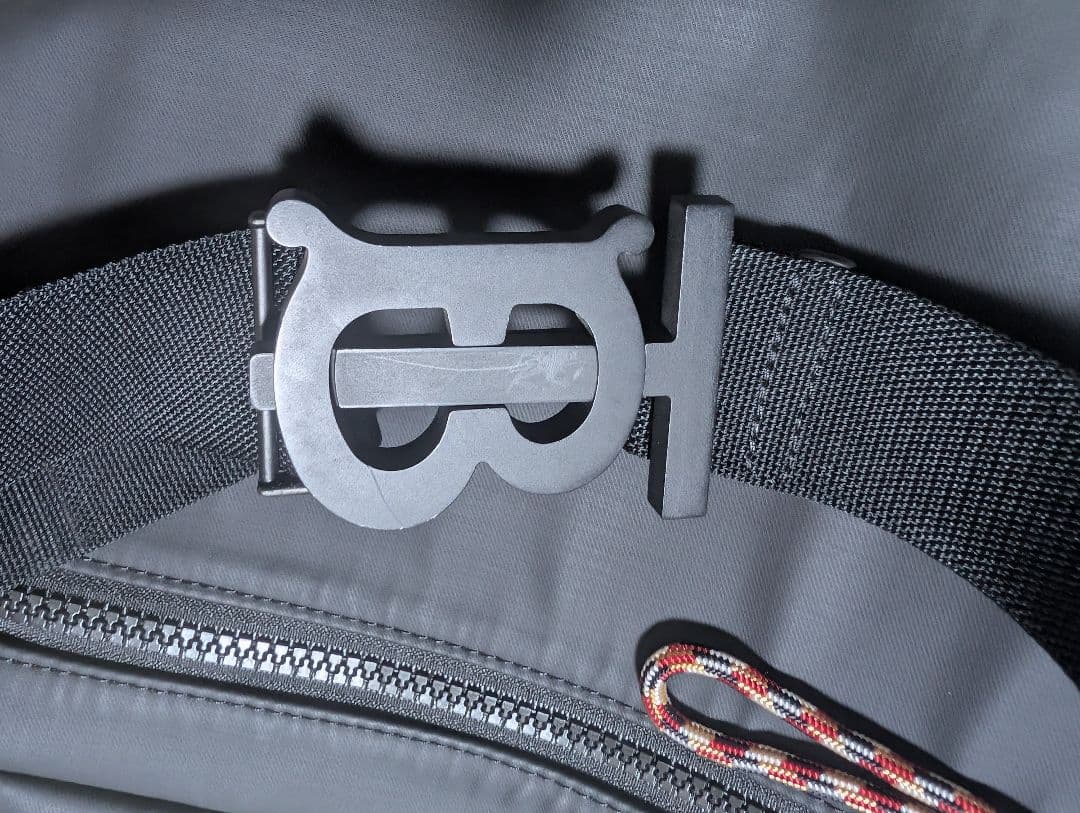 BURBERRY バーバリー 黒 ブラック バッグ 鞄 ボディバッグ ショルダー