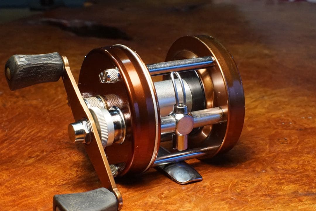 ABU アンバサダー 4000D メンテ済 フレーム修正済