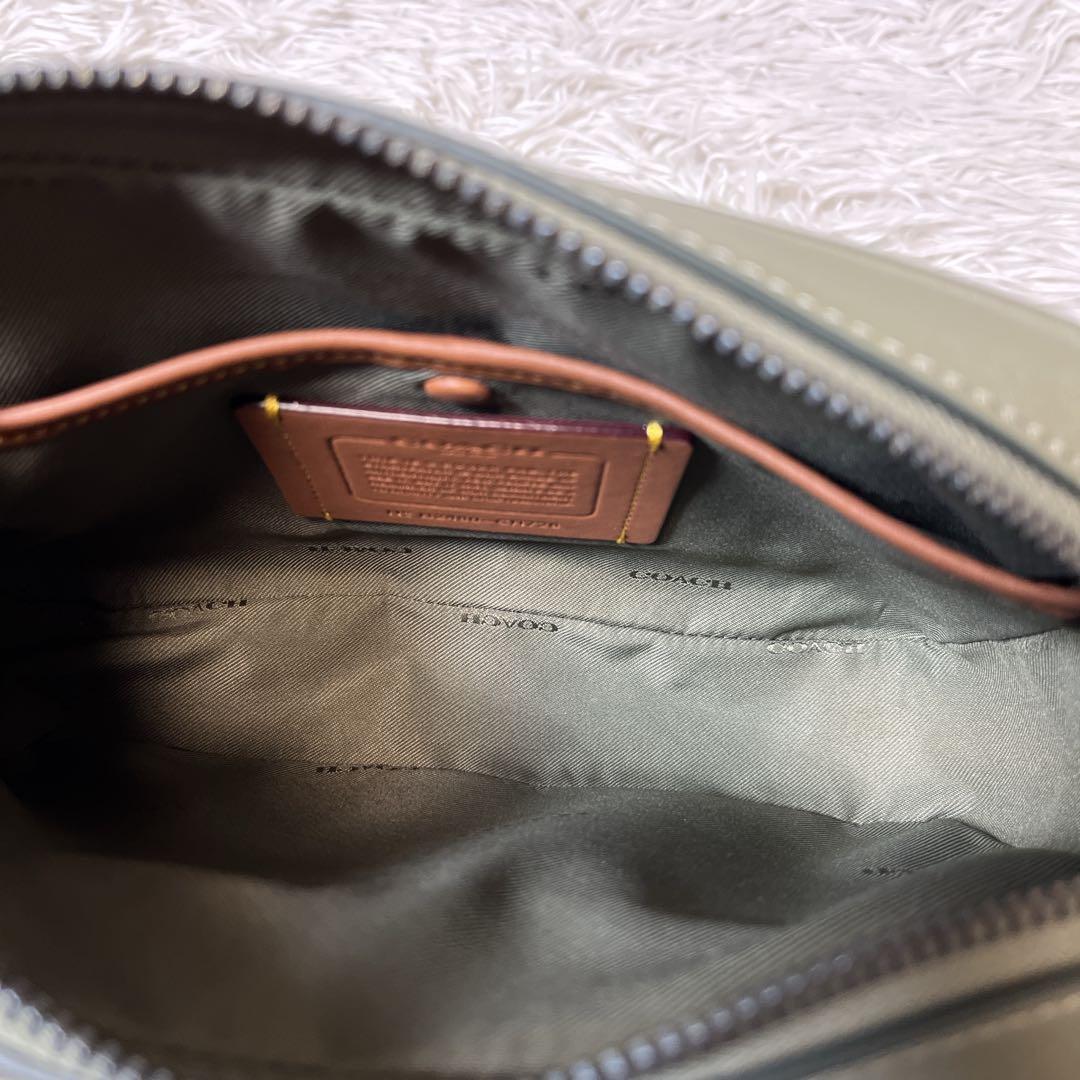 極美品】コーチ カメラバッグ カーキ チャーターフラップクロスボディ