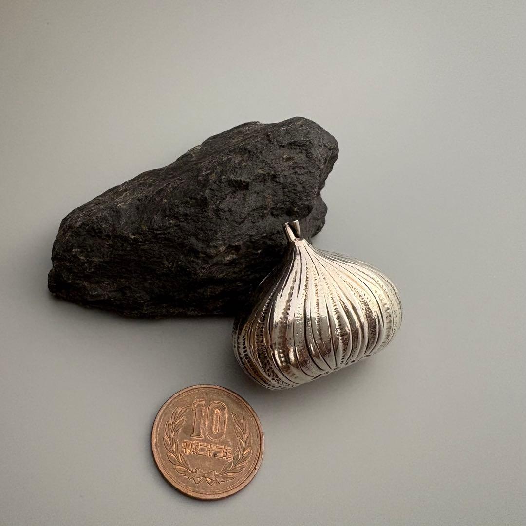 イタリア800純銀 毛栗の形をした小箱 シルバー製栗型小物入れ