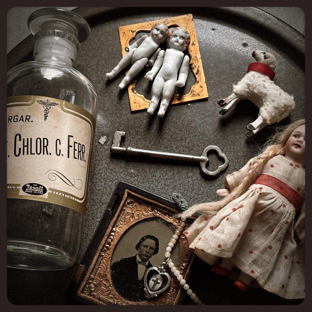 アンティーク　 ジャンクドロワーセット　ビスクドール　etc