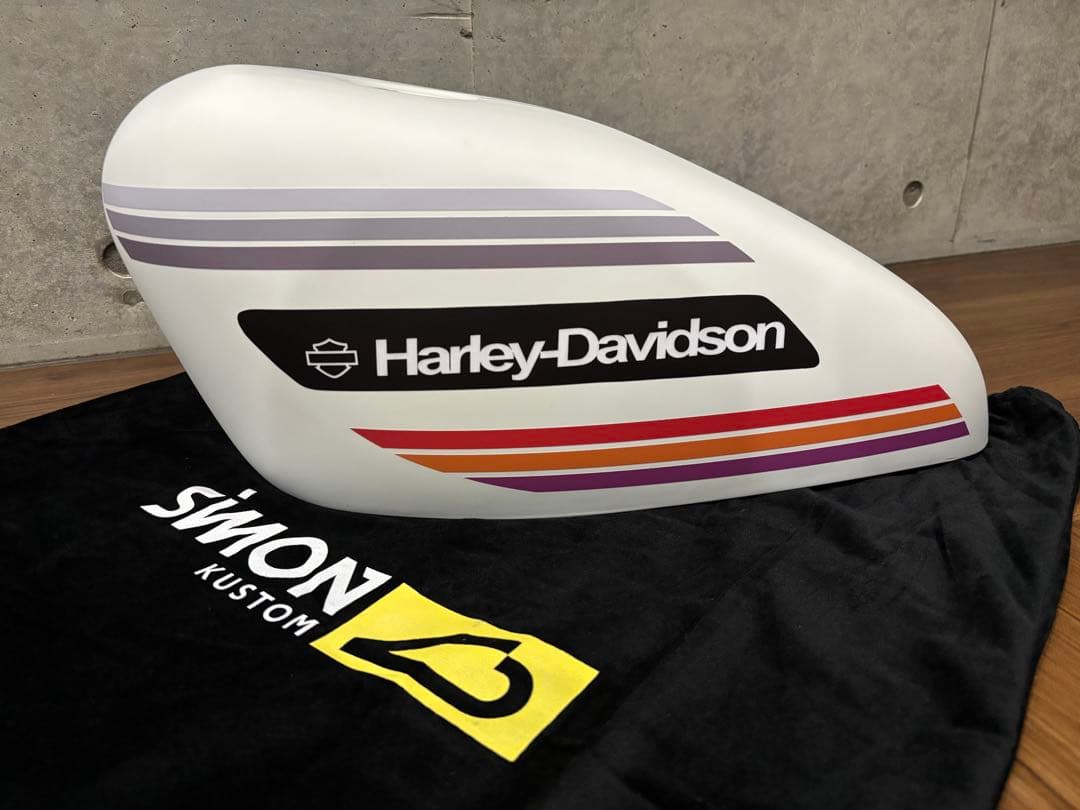 サイモンカスタム社製タンクカバーXL883N / XL1200NS など - メルカリ
