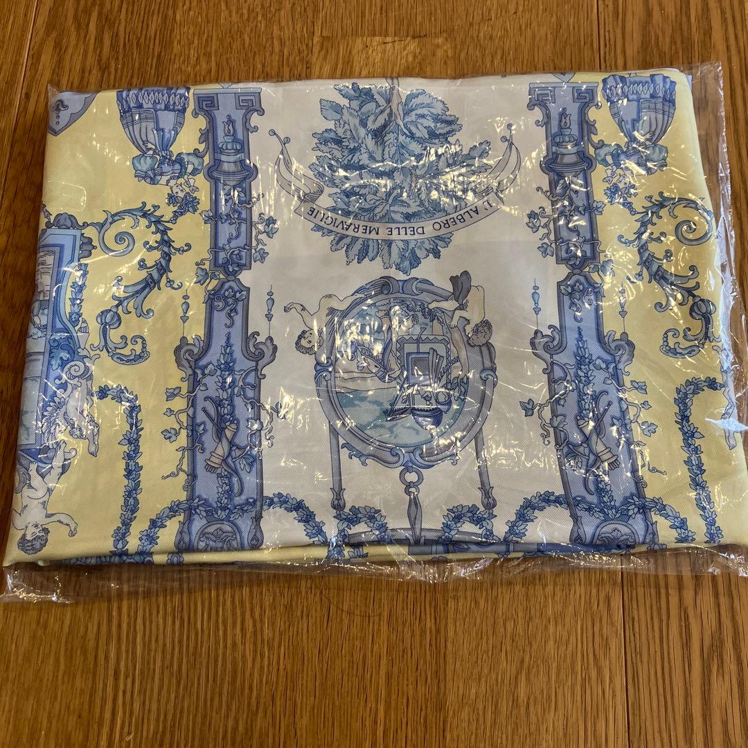 ETRO シルクスカーフ L'ALBERO DELLE MERAVIGLIE