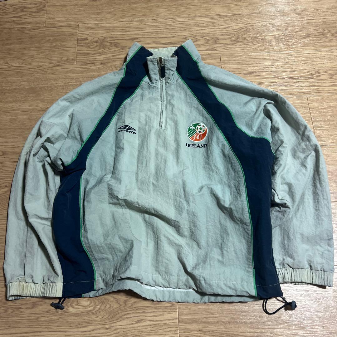 UMBRO アイルランド代表 ジャケット M程度 短丈